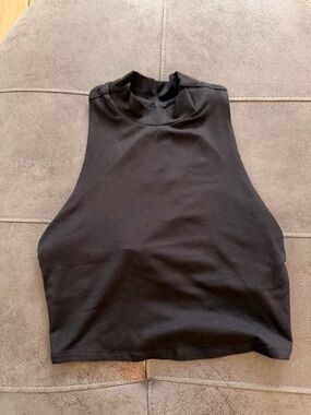Alo Mock Neck Black Crop Tank Top - Women